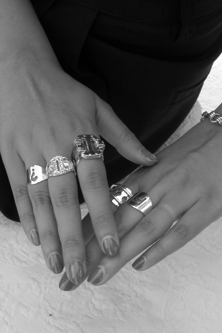 Baagh Baagh Stencil Ring - English